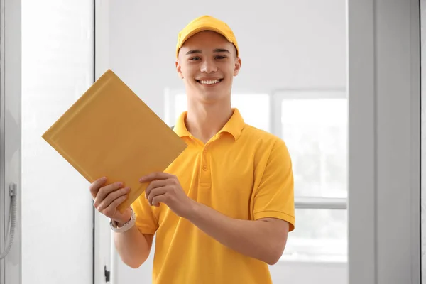 Young Courier Envelope Doorway — Stock Photo, Image