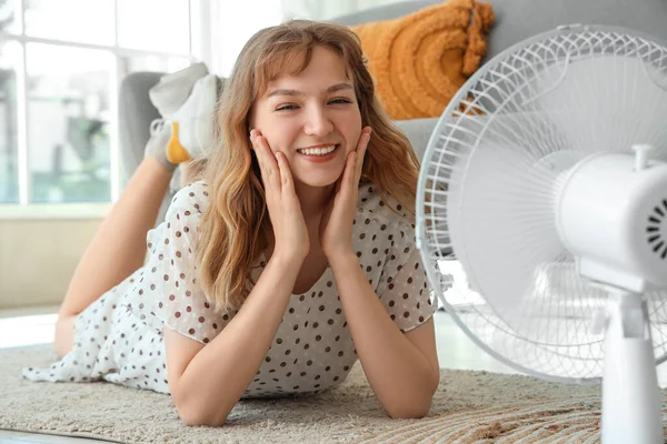 Beautiful Happy Young Woman Electric Fan Lying Floor Living Room — Stock Photo, Image