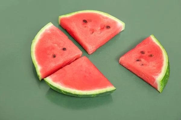 Pieces Ripe Fresh Watermelon Green Background — Stock Photo, Image