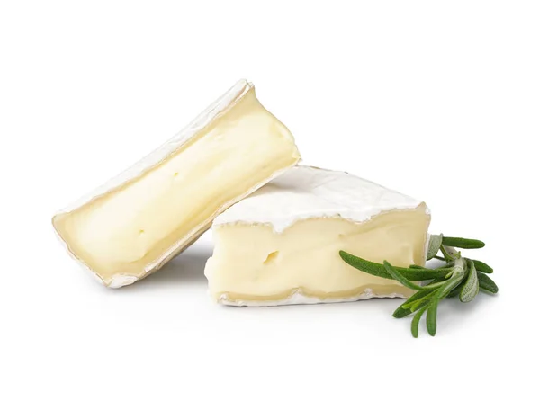 Pedaços Queijo Camembert Saboroso Fundo Branco — Fotografia de Stock