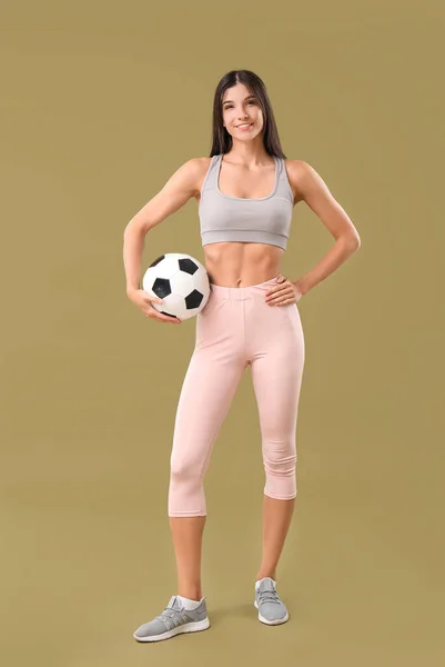 Sportovní Mladá Žena Fotbalovým Míčem Barevném Pozadí — Stock fotografie