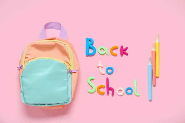 Text Back School Backpack Markers Pink Background — Stock Photo, Image
