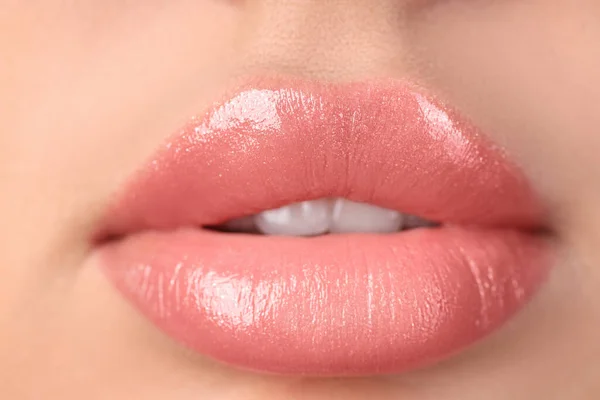 Young Woman Beautiful Lips Closeup — Stock Photo, Image