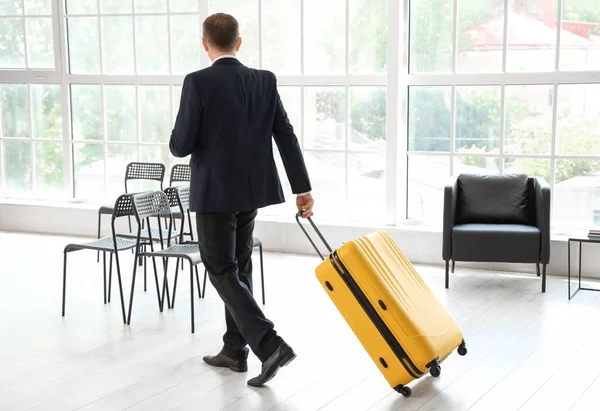 Mature Businessman Passport Suitcase Walking Hall Airport — Stock Photo, Image