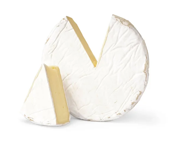 白色背景的卡门贝尔奶酪 — 图库照片