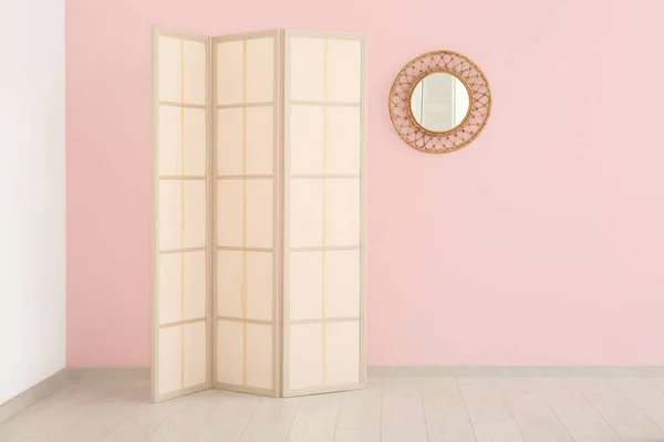 Folding Screen Mirror Pink Wall — Stock Photo, Image