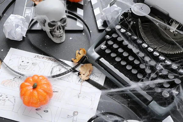 Machine Écrire Avec Storyboard Bobine Film Décor Halloween Sur Fond — Photo
