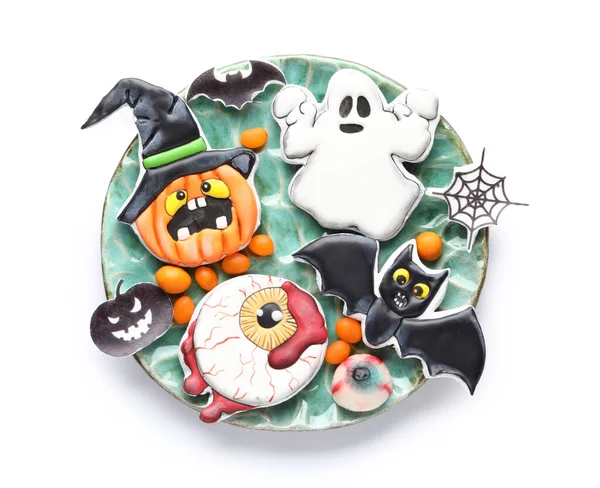 Тарелка Вкусным Печеньем Празднования Хэллоуина Белом Фоне — стоковое фото