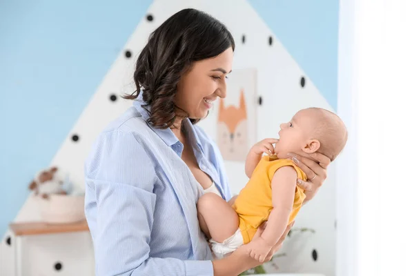 Young Woman Her Baby Bedroom — Stock Photo, Image