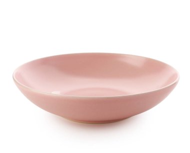 Pembe kase beyaz arkaplanda izole.