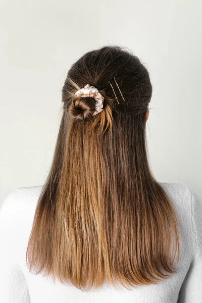 Woman Stylish Hairdo Silk Scrunchy Light Background Widok Tyłu — Zdjęcie stockowe