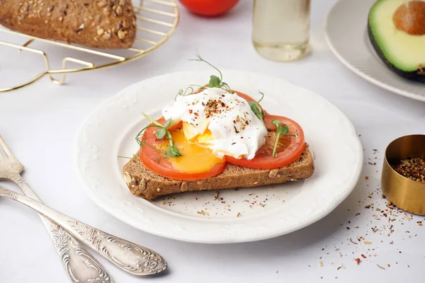 Plate Tasty Sandwich Egg Grey Background — Stock Photo, Image