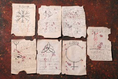 Grunge arkaplanındaki heceleme kitabı sayfaları