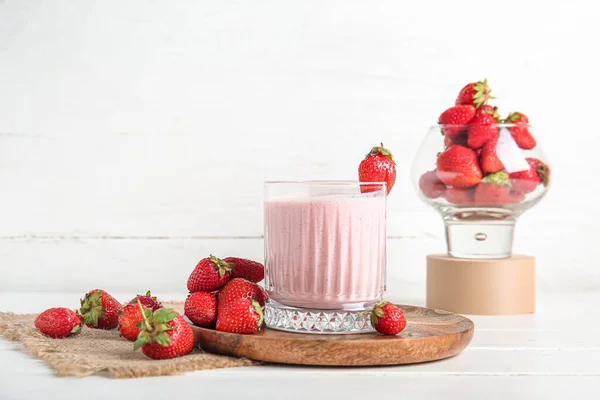 Glass Tasty Strawberry Smoothie Light Background — Stock Photo, Image