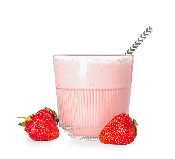 Glas Leckerer Erdbeer Smoothie Isoliert Auf Weißem Hintergrund — Stockfoto