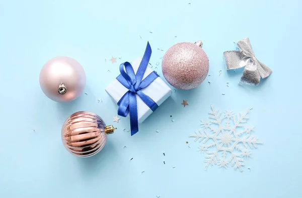 Christmas Balls Bow Gift Box Blue Background — Stock Photo, Image