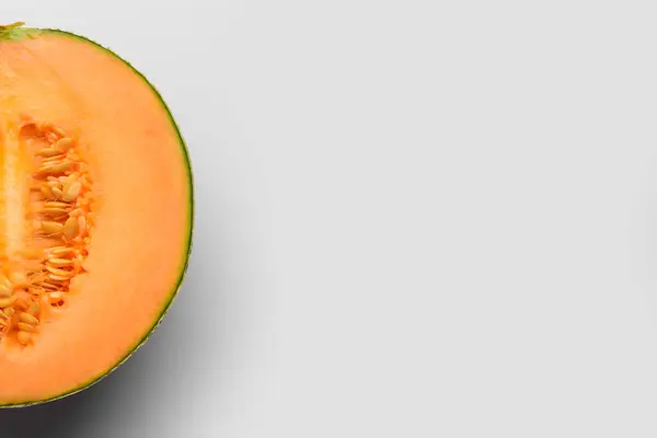 Hälften Söt Melon Grå Bakgrund — Stockfoto