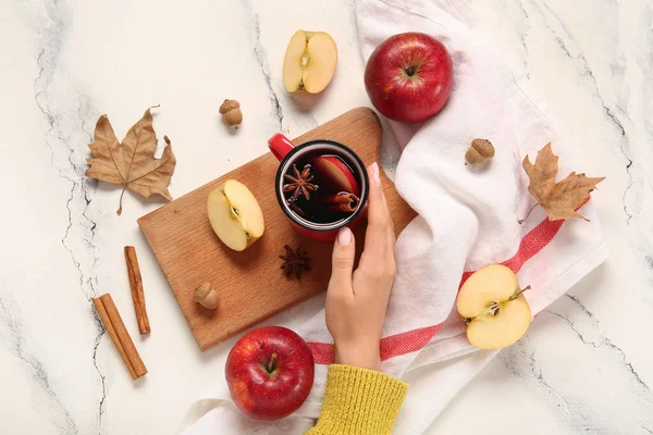 Female Hand Cup Hot Mulled Wine Apple White Background — Stock Photo, Image