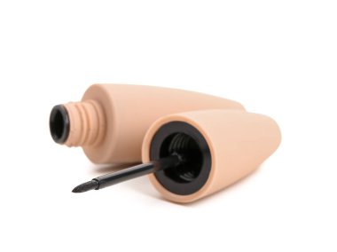 Beyaz arkaplanda stil göz kalemi