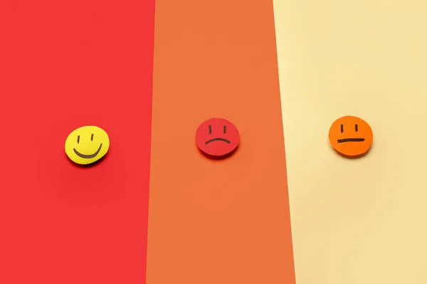Sonrisas Papel Sobre Fondo Color Concepto Experiencia Cliente —  Fotos de Stock