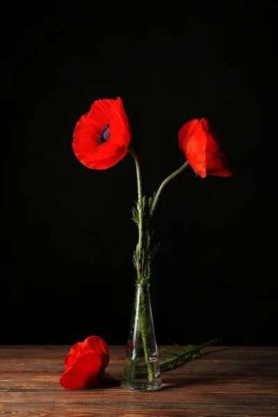 Vase Verre Avec Belles Fleurs Pavot Sur Une Table Bois — Photo