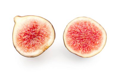 Beyaz arka planda taze incir yarımları