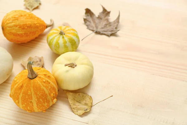 Autumn Composition Pumpkins Leaves Wooden Background — Stock Photo, Image