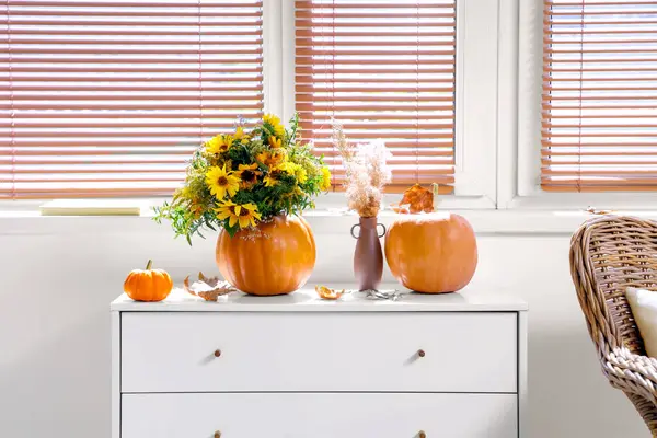Pumpkins Flowers Fallen Leaves Commode Living Room — Stock Photo, Image