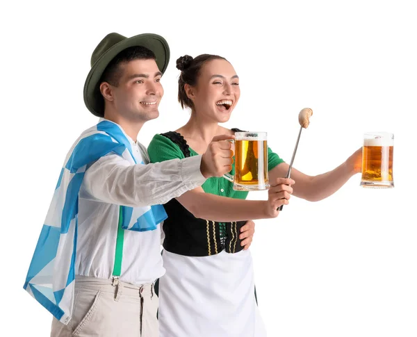 Pareja Joven Ropa Tradicional Alemana Con Cerveza Salchichas Sobre Fondo —  Fotos de Stock
