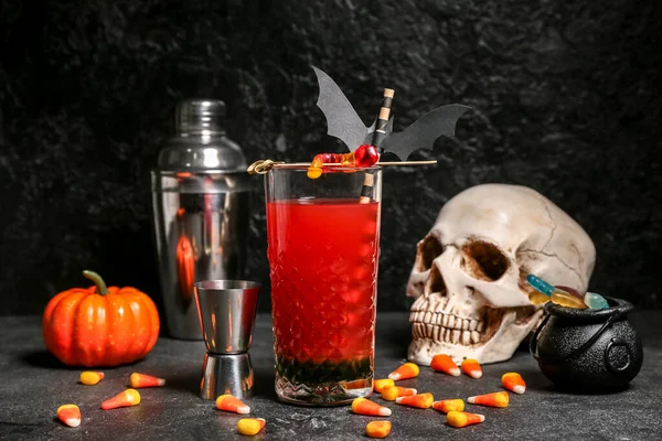 Glass Delicious Red Cocktail Measure Cup Pumpkin Tasty Candy Corns — Stock Photo, Image
