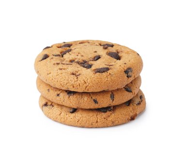 Beyaz arka planda çikolata parçalı lezzetli kurabiyeler