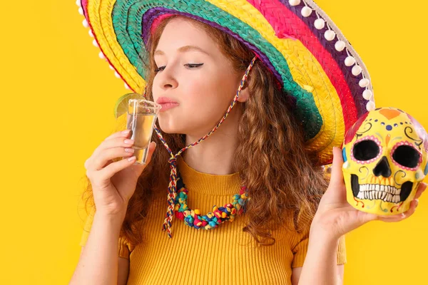 Happy Mexican Woman Tequila Painted Skull Yellow Background Celebration Mexico — Stock Photo, Image