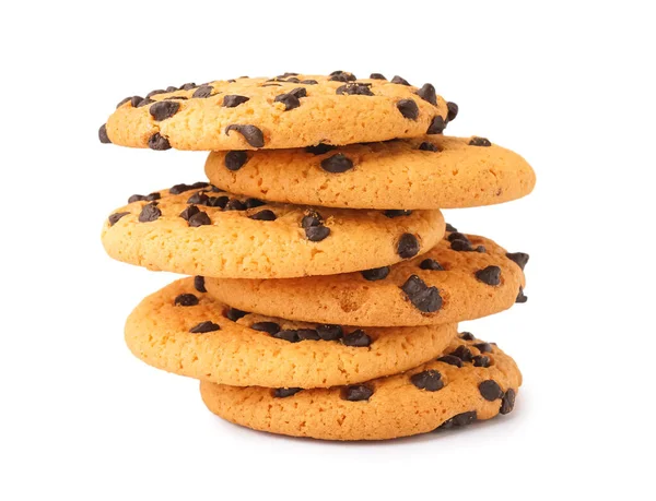 Stapel Leckerer Kekse Mit Schokoladenstücken Auf Weißem Hintergrund — Stockfoto