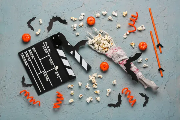 Clapet Film Pop Corn Décor Halloween Sur Fond Bleu Grunge — Photo