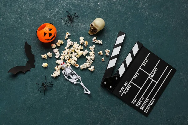 Popcorn Film Clapperboard Décor Halloween Sur Fond Vert Grunge — Photo