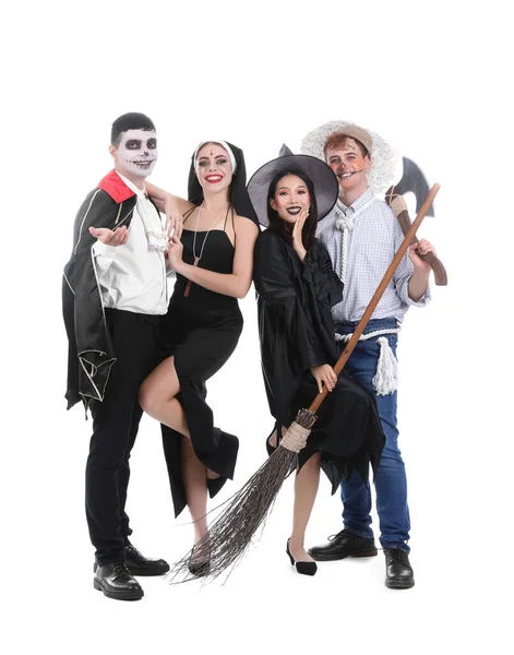 Cadılar Bayramı Partisi Için Beyaz Arka Planda Kostümlü Bir Grup — Stok fotoğraf