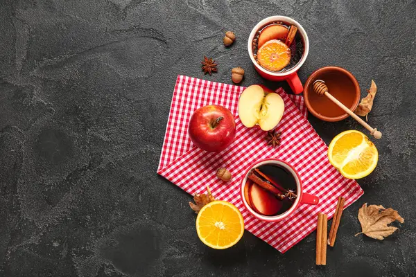 Cups Hot Mulled Wine Apple Orange Black Background — Stock Photo, Image