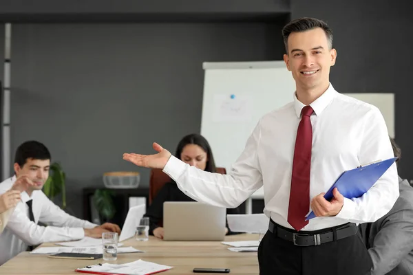Male Business Consultant Clipboard Working Office — Stock Photo, Image