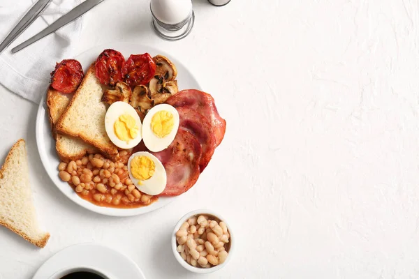 Plate Tasty English Breakfast Boiled Eggs White Background — Stock Photo, Image