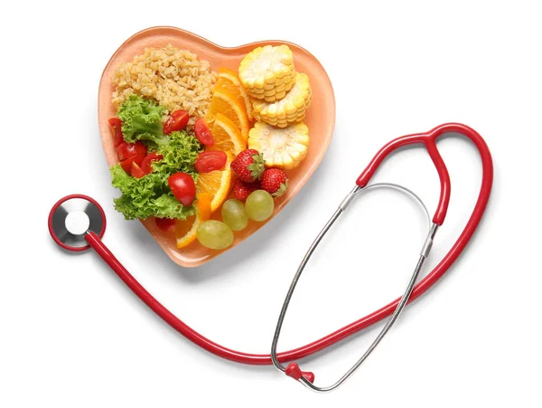 Talerz Świeżymi Zdrowymi Produktami Stetoskopem Białym Tle Koncepcja Diety — Zdjęcie stockowe
