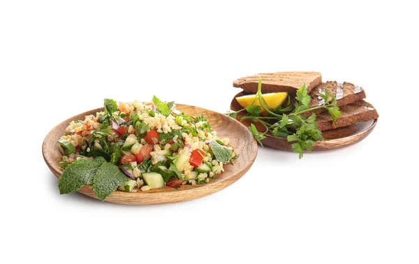 Bord Met Heerlijke Tabbouleh Salade Stukjes Brood Witte Achtergrond — Stockfoto