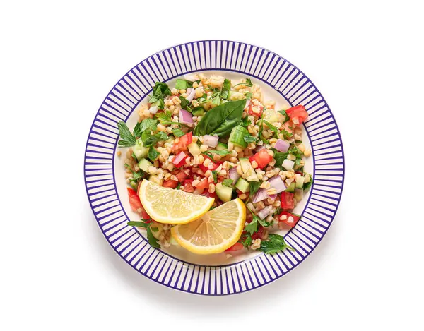 Bord Met Heerlijke Tabbouleh Salade Citroenschijfjes Witte Achtergrond — Stockfoto