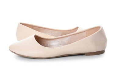 Beyaz arkaplanda gösterişli bale daireleri