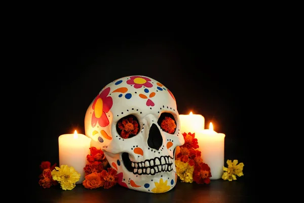 Нарисованный Человеческий Череп Дню Мертвых Мексике Dia Muertos Горящими Свечами — стоковое фото