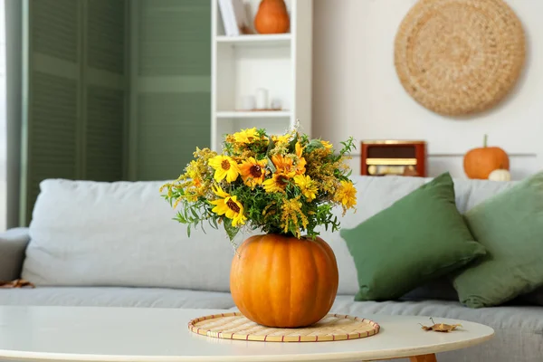 Pumpkin Autumn Flowers Table Living Room — Stock Photo, Image