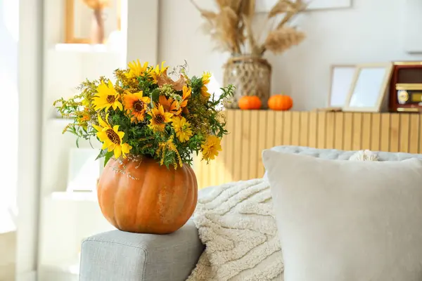 Pumpkin Autumn Bouquet Sofa Living Room Closeup — Stock Photo, Image