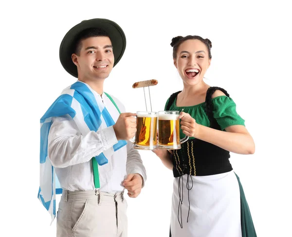 Junges Paar Traditioneller Deutscher Kleidung Mit Bier Und Wurst Auf — Stockfoto