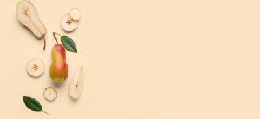 Bej arkaplan üzerinde olgun armutlar metin için boşluk, üst görünüm