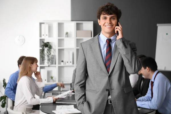 Male Business Consultant Talking Mobile Phone Office — Stock Photo, Image
