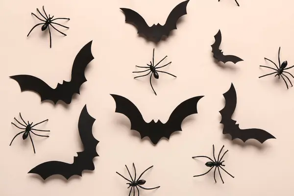Papieren Vleermuizen Spinnen Voor Halloween Feest Lichte Achtergrond — Stockfoto